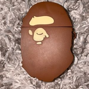A Bathing Ape Air Pod cas